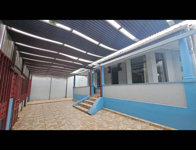 BUSINESS FOR SALE IN STAMFORD HILL